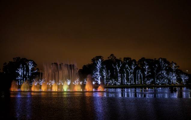 Expectativa é que 200 000 pessoas assistam ao espetáculo de luzes e cores no Ibirapuera Expectativa é que 200 000 pessoas assistam ao espetáculo de luzes e cores no Ibirapuera