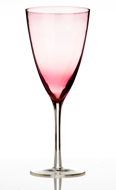 Camicado: ta&ccedil;a de vinho roxa (R$ 9,90)