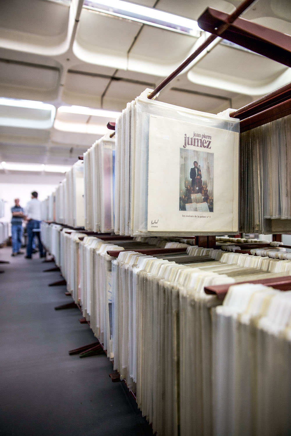 Discoteca do CCSP disponibiliza o acervo de Ronoel Simões ao público