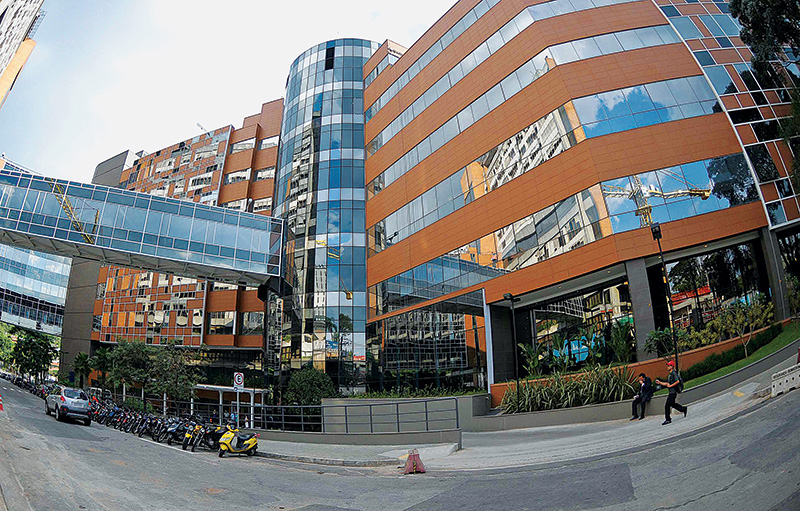 Gangue aplica golpes em pacientes de hospitais particulares