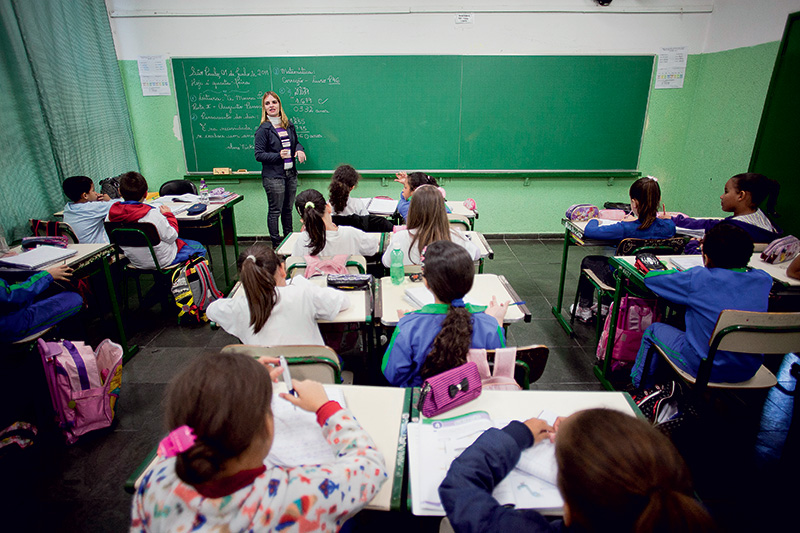 Educação - aula em escola municipal