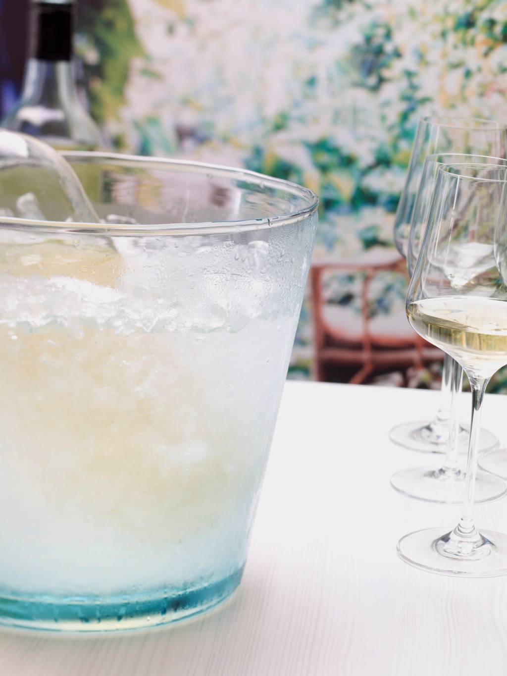 Brancos, rosés e espumantes são opções refrescantes nos wine-bars