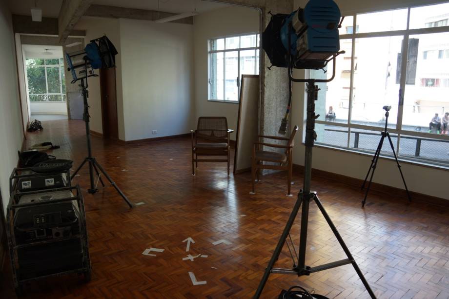 Sede da Associação: apartamento tem vista direta para o elevado Sede da Associação: apartamento tem vista direta para o elevado