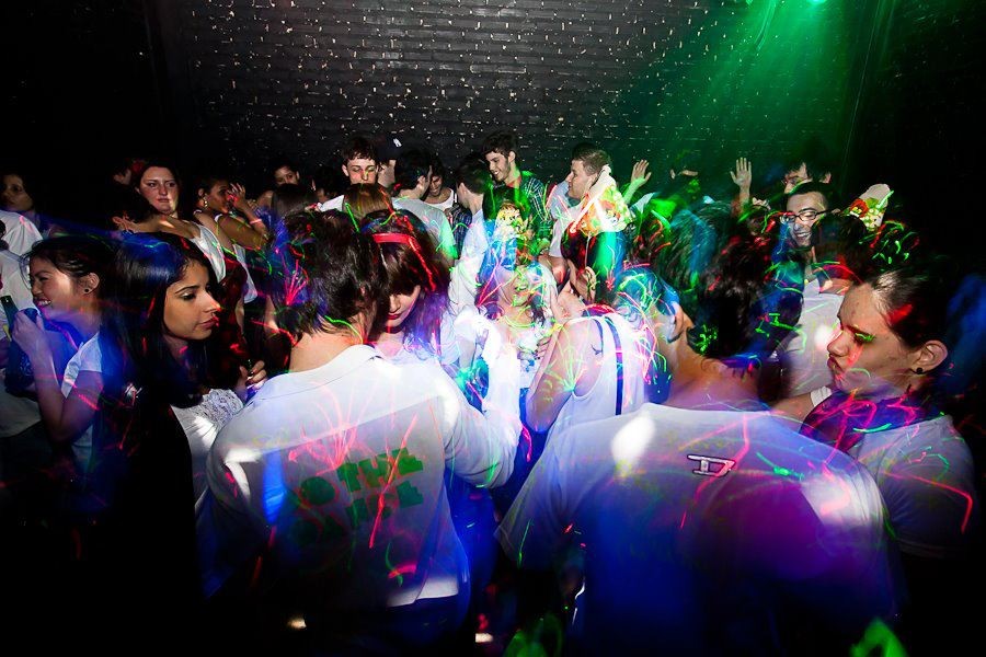 Brilhando no escuro Brilhando no escuro