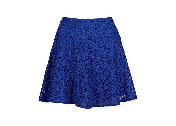 	Saia de algod&atilde;o e n&aacute;ilon. Aposte no contraste com blusas de tric&ocirc;, camisetas ou camisas masculinas. R$ 139,00. Shopping JK Iguatemi, ☎ 3152-6002, www.topshop.com.