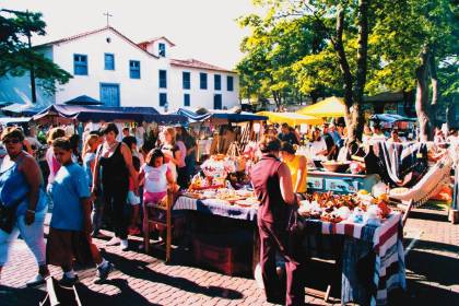 01163992-3b1d0h2i1b.jpeg Embu das Artes - Visitantes - Especiais - 2273a