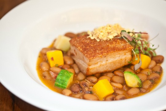 Rodrigo Oliveira assina menu especial no Hotel Renaissance