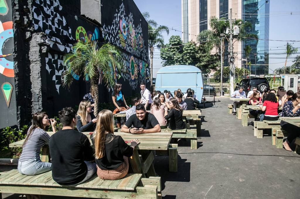 Food Park reúne trucks, trailers e barracas de comidinhas no Butantã