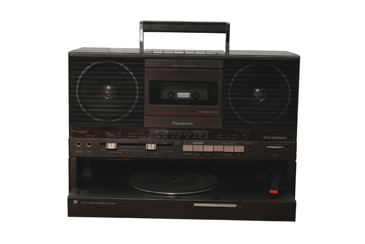 Fãs de rádios dos anos 80 movimentam o mercado de áudio usado