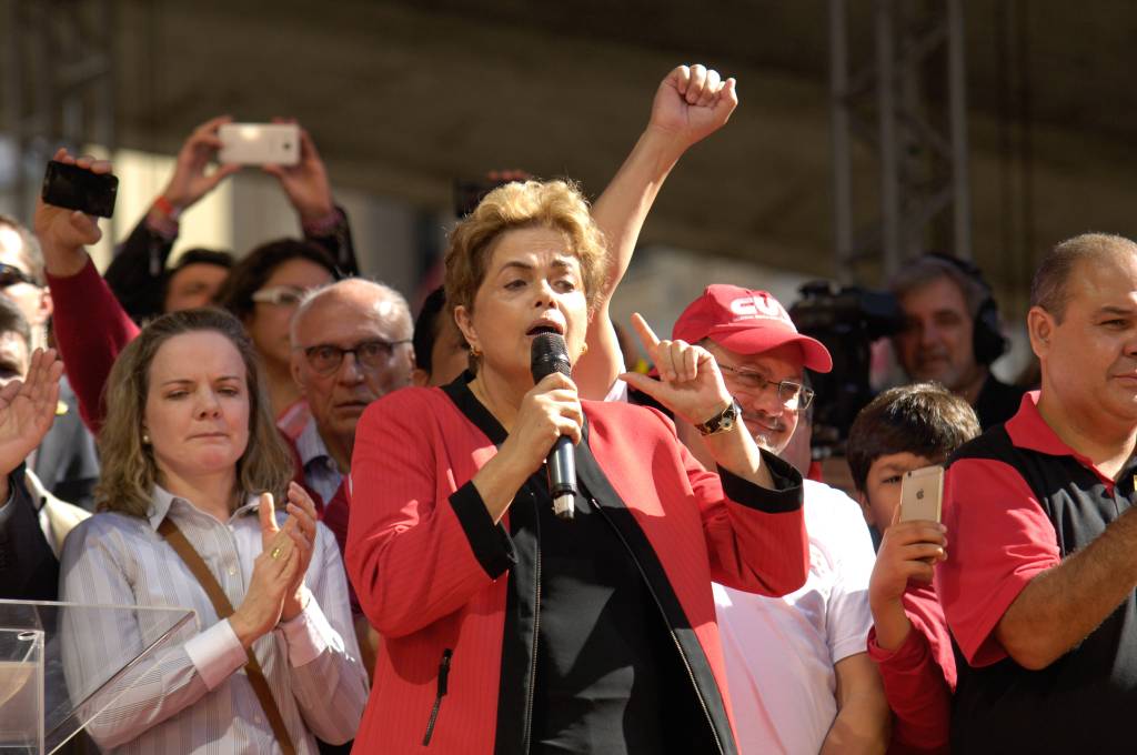 Votação do impeachment repercute na imprensa internacional