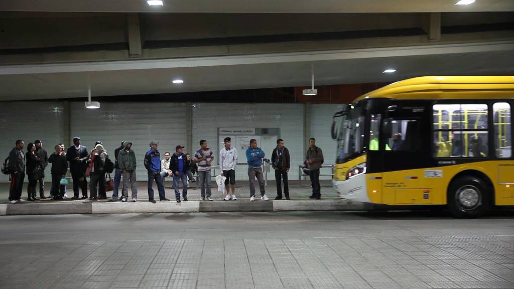 Rainha da Noite: Maior linha de ônibus noturna tem 103 km