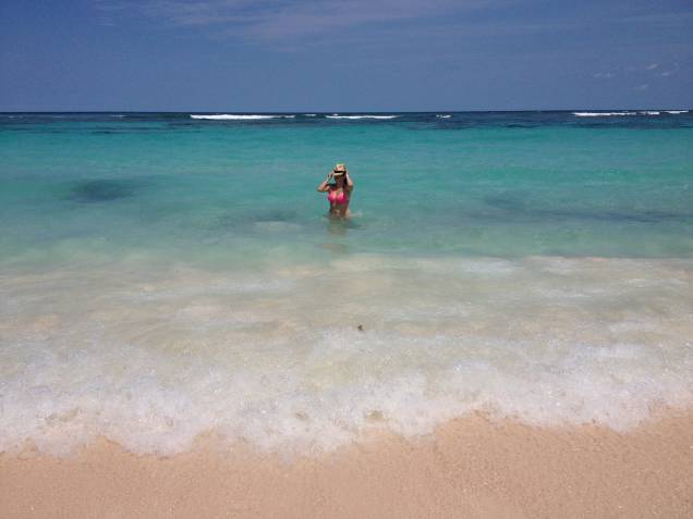 Cinquenta tons de azul: a água do mar, o principal cartão-postal de Punta Cana Cinquenta tons de azul: a água do mar, o principal cartão-postal de Punta Cana