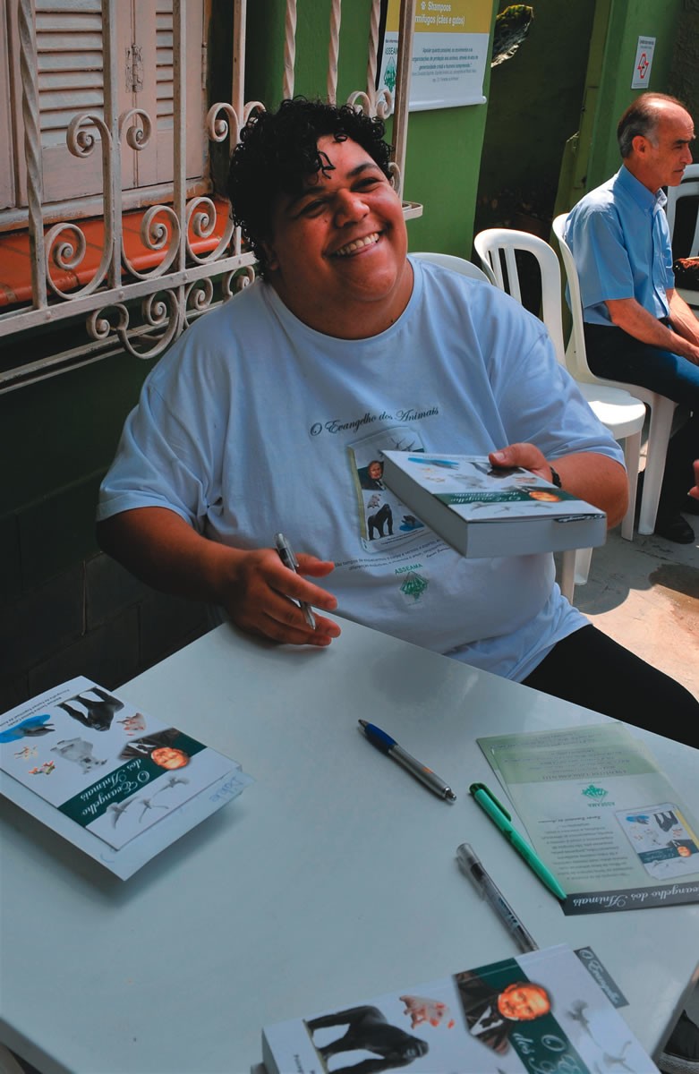 Centro espírita se dedica a receber cães, gatos e outros animais