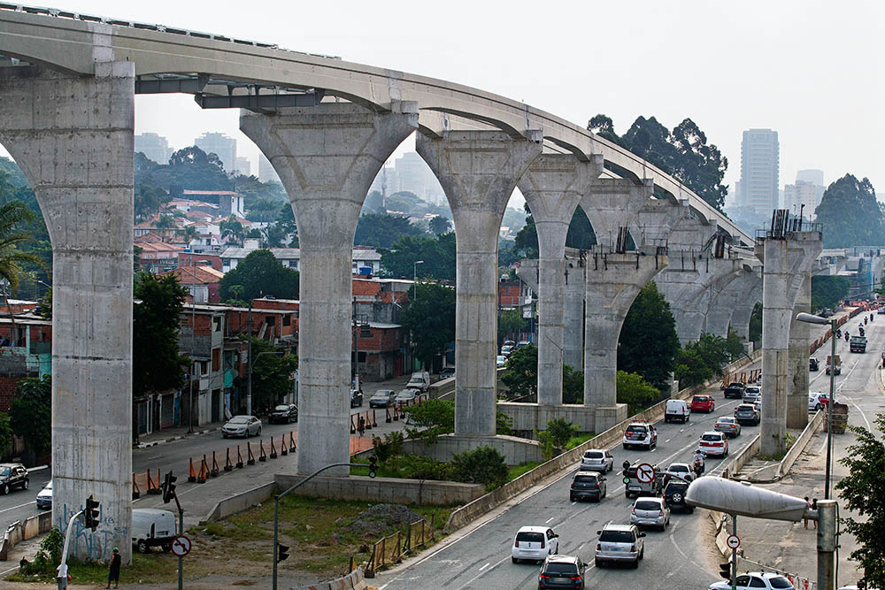 Parada há seis meses, obra do monotrilho na Zona Sul será retomada