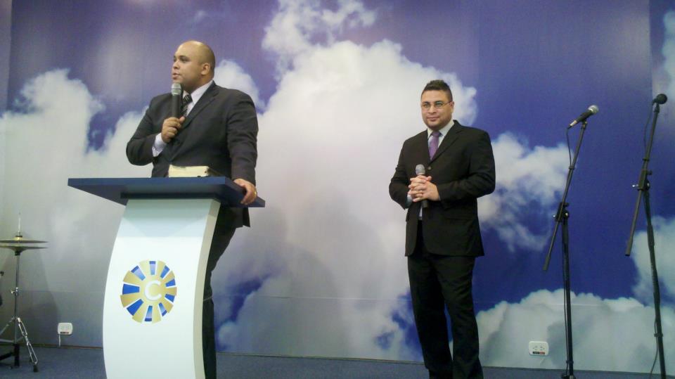 ‘Queremos abrir dez templos em São Paulo’, diz pastor de igreja gay