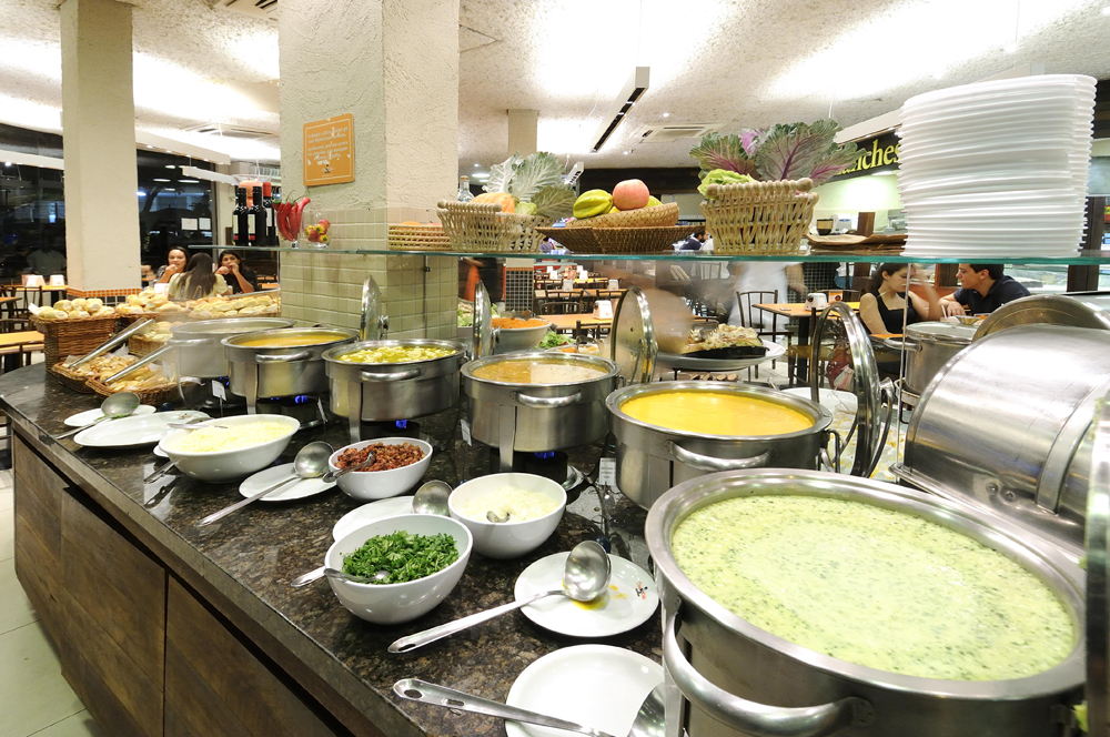 Restaurantes, lanchonetes e padarias que ficam abertos de madrugada