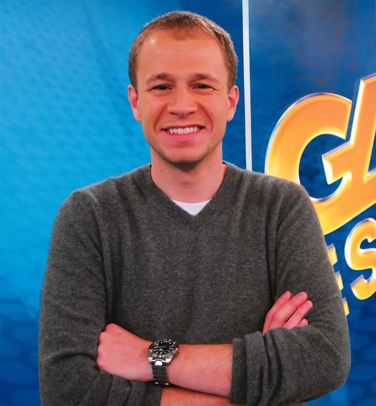 Tiago Leifert retorna ao esporte em trabalho após saída da Globo