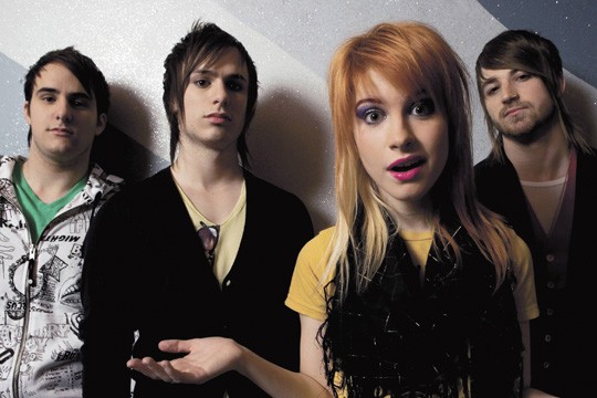 Do laranja ao vermelho: cabelo da vocalista Hayley Williams inspira fãs da banda Do laranja ao vermelho: cabelo da vocalista Hayley Williams inspira fãs da banda