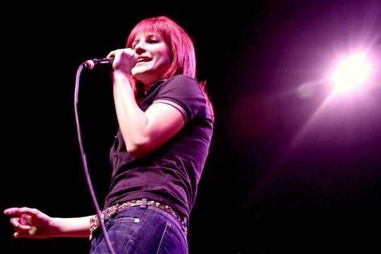 Em ação: a cantora Hayley Williams em show da banda Em ação: a cantora Hayley Williams em show da banda