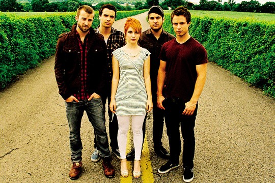Longo caminho: primeiro disco do Paramore foi lançado em 2005 Longo caminho: primeiro disco do Paramore foi lançado em 2005