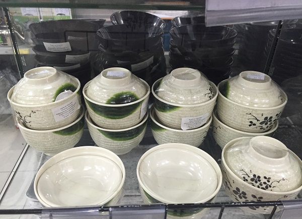 Tigela de melamine para sopa (23 reais)