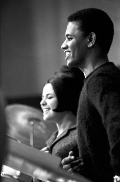 Elis Regina e Jair Rodrigues no ensaio do programa O Fino da Bossa, no Teatro da TV Record, em 1971