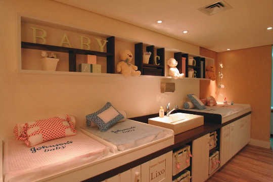 Banheiros masculinos de shopping centers de São Paulo terão fraldário