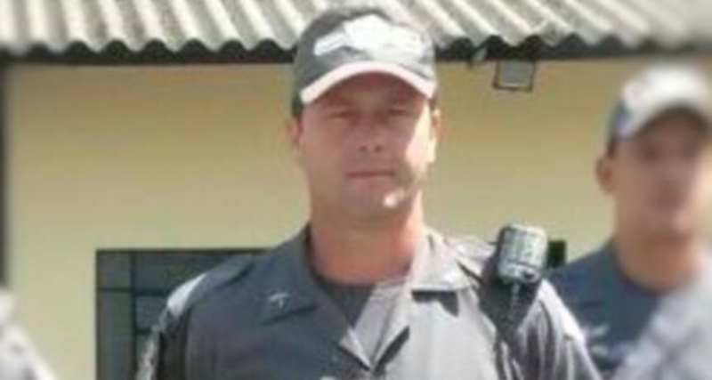 Sargento condecorado da PM morre baleado ao atender mulher ferida