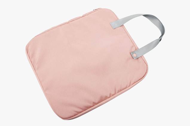 Bolsa organizadora com oito compartimentos internos: R$ 87,00 Bolsa organizadora com oito compartimentos internos: R$ 87,00