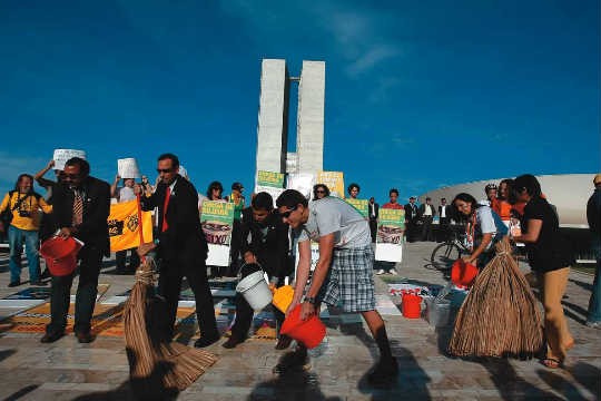 Pior do que está não fica?