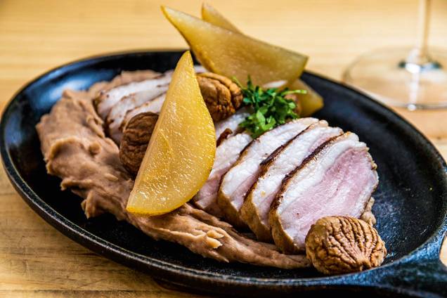 Javali com purê de castanha e pera: no Taberna da Esquina Javali com purê de castanha e pera: no Taberna da Esquina