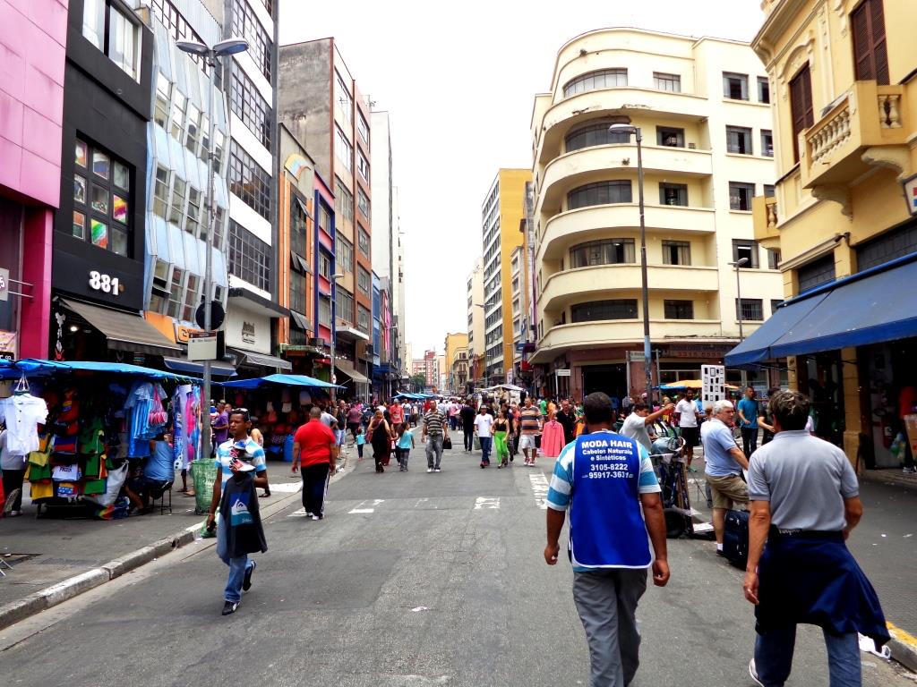 Lojistas da 25 de Março comemoram Natal “razoável”