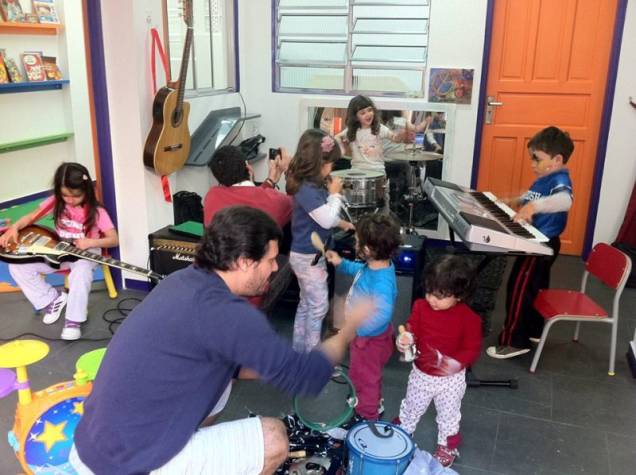 Brincadeiras cantadas Brincadeiras cantadas