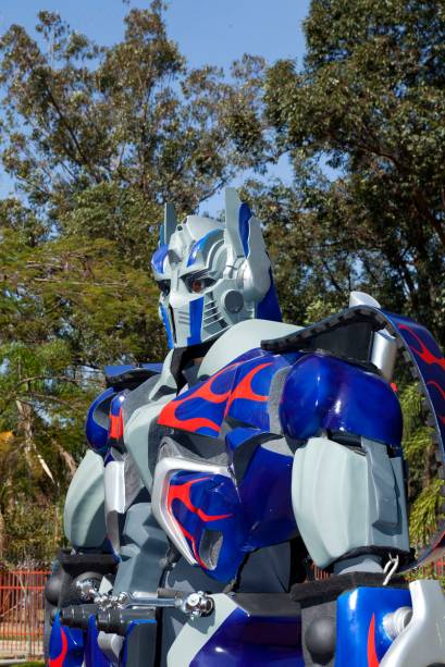 	O Optimus Prime possui movimentos