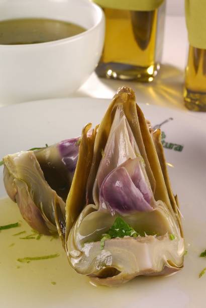 Alcachofra ao molho de limão Alcachofra ao molho de limão