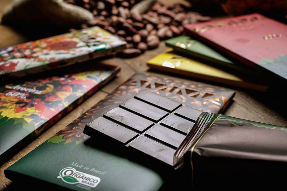 Tabletes de 80 gramas: com cinco gradações de cacau Tabletes de 80 gramas: com cinco gradações de cacau