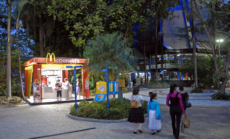 area-de-alimentacao-do-clube-a-hebraica.jpeg