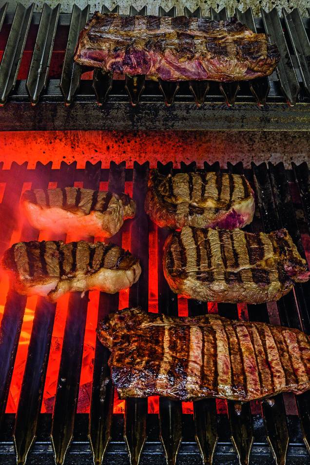 As doze opções de carne vêm de fazendas de São Paulo, Rio Grande do Sul e Uruguai As doze opções de carne vêm de fazendas de São Paulo, Rio Grande do Sul e Uruguai