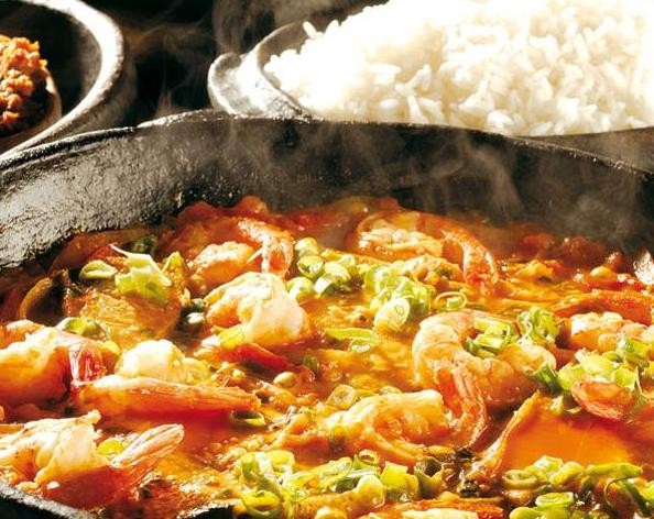 Moqueca capixaba de banana-da-terra do brasileiro Badejo