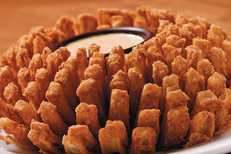 Cebola gigante frita do Outback Steakhouse Cebola gigante frita do Outback Steakhouse