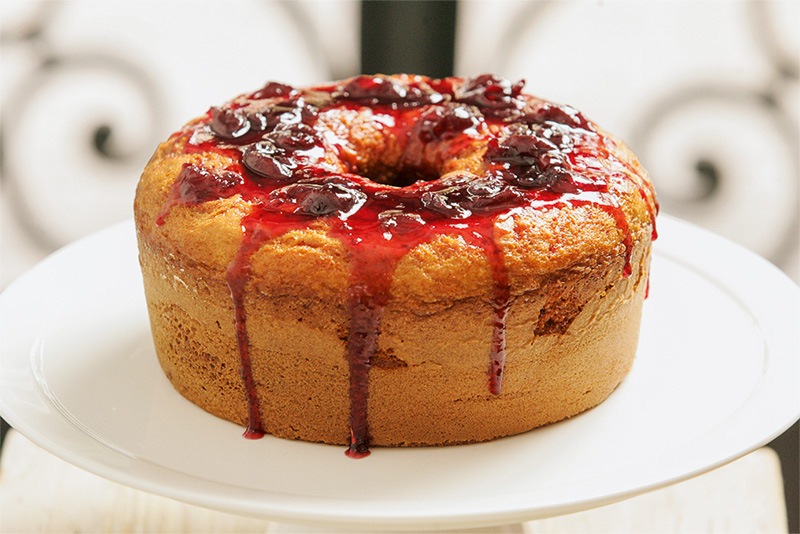 A versão de iogurte: pode ser coberta por calda de amarena A versão de iogurte: pode ser coberta por calda de amarena