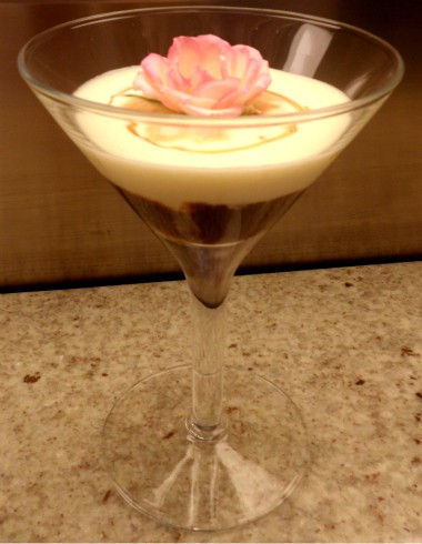 No Il Barista: a bebida é finalizada por uma flor comestível No Il Barista: a bebida é finalizada por uma flor comestível