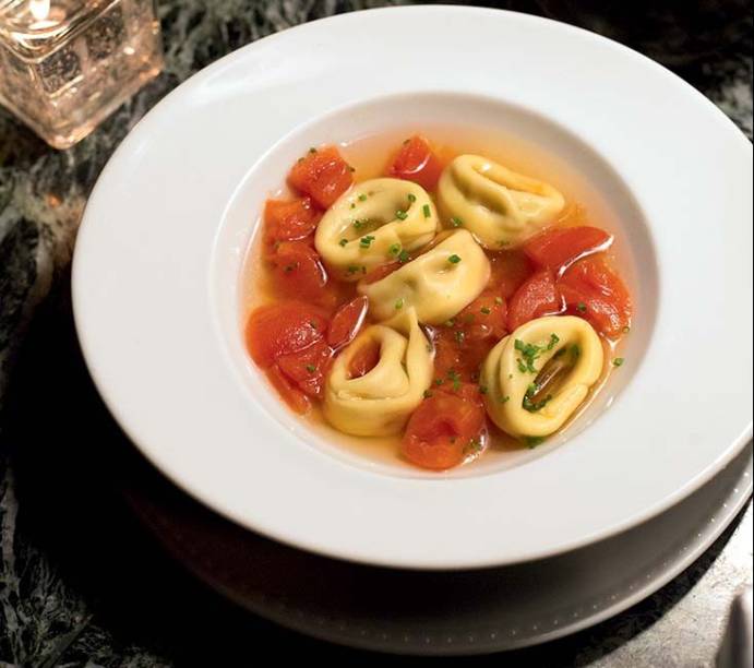 Capeletti em brodo: disponível no bufê de sopas até o dia 7 de agosto Capeletti em brodo: disponível no bufê de sopas até o dia 7 de agosto