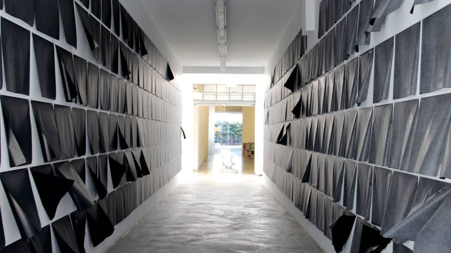 Entrada da Central Galeria tem dezenas de papéis-carbono Entrada da Central Galeria tem dezenas de papéis-carbono