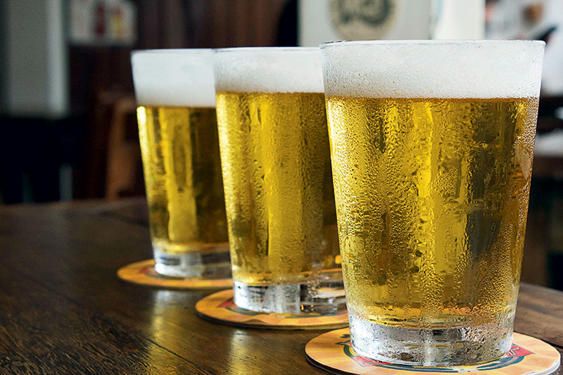 Metade do preço: o copo de 330 mililitros do pilsen Bad Moose vai custar R$ 4,50 Metade do preço: o copo de 330 mililitros do pilsen Bad Moose vai custar R$ 4,50