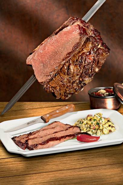 Peça de carne para até quatro pessoas Peça de carne para até quatro pessoas