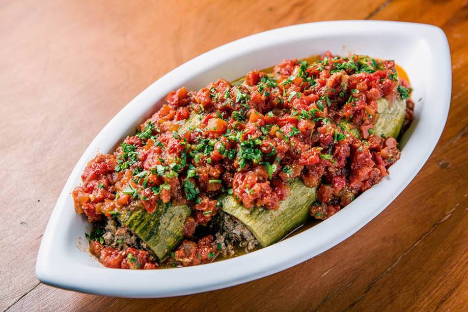 Abobrinha recheada: simples e com muito sabor Abobrinha recheada: simples e com muito sabor