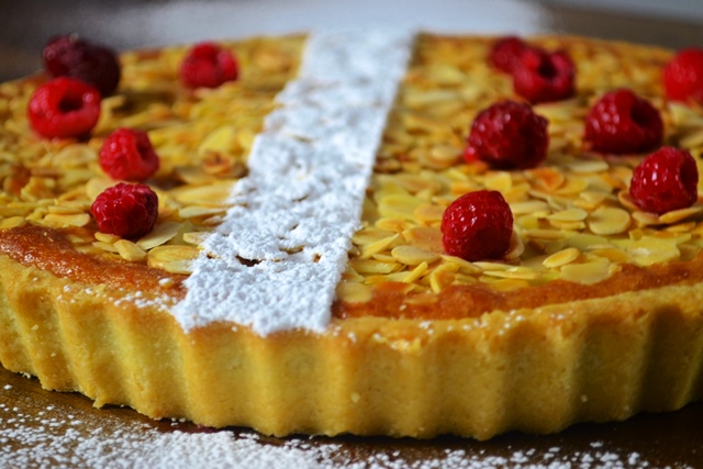 Torta de Amêndoas e Framboesa