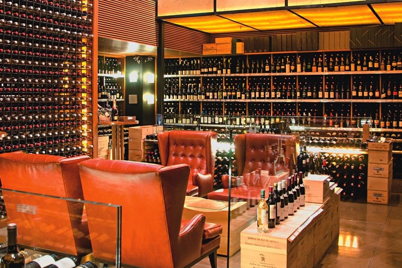 Loja: 1 600 rótulos produzidos por vinícolas de 18 países Loja: 1 600 rótulos produzidos por vinícolas de 18 países