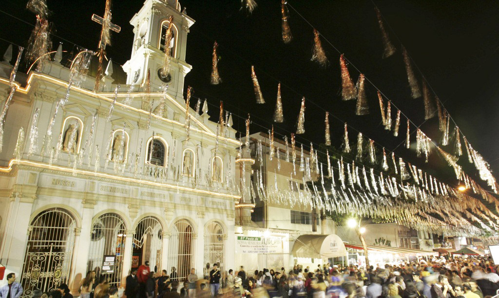 festa-de-nossa-senhora-achiropita-no-bairro-da-bela-vista-fernando-moraes.jpeg